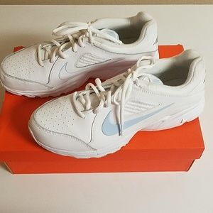 Womens Nike View III sneakers